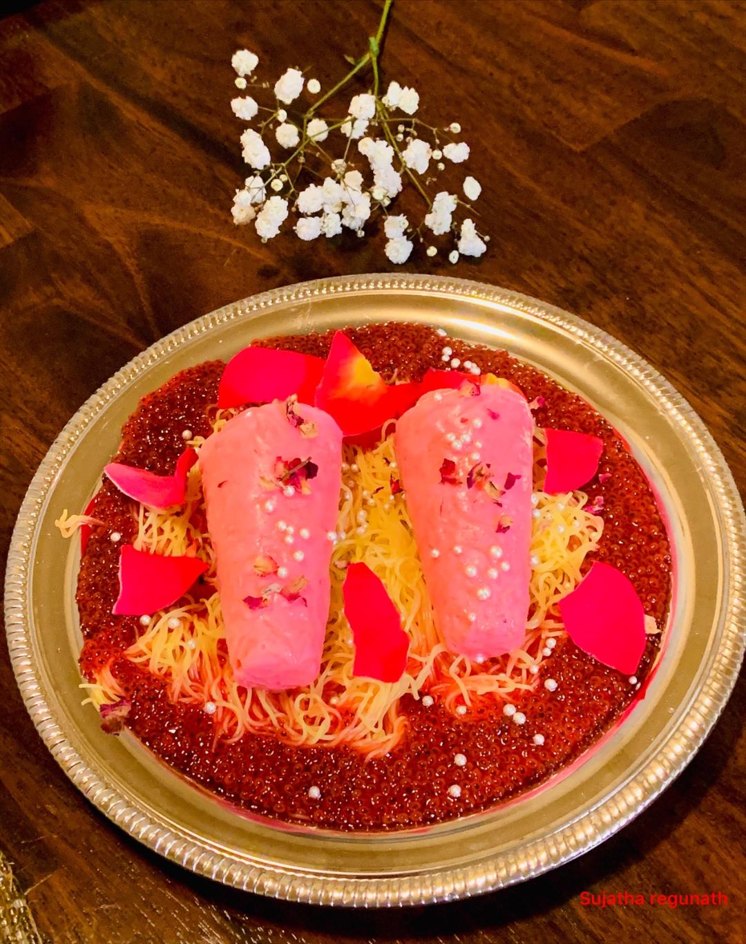 Gulkand Malai Kulfi